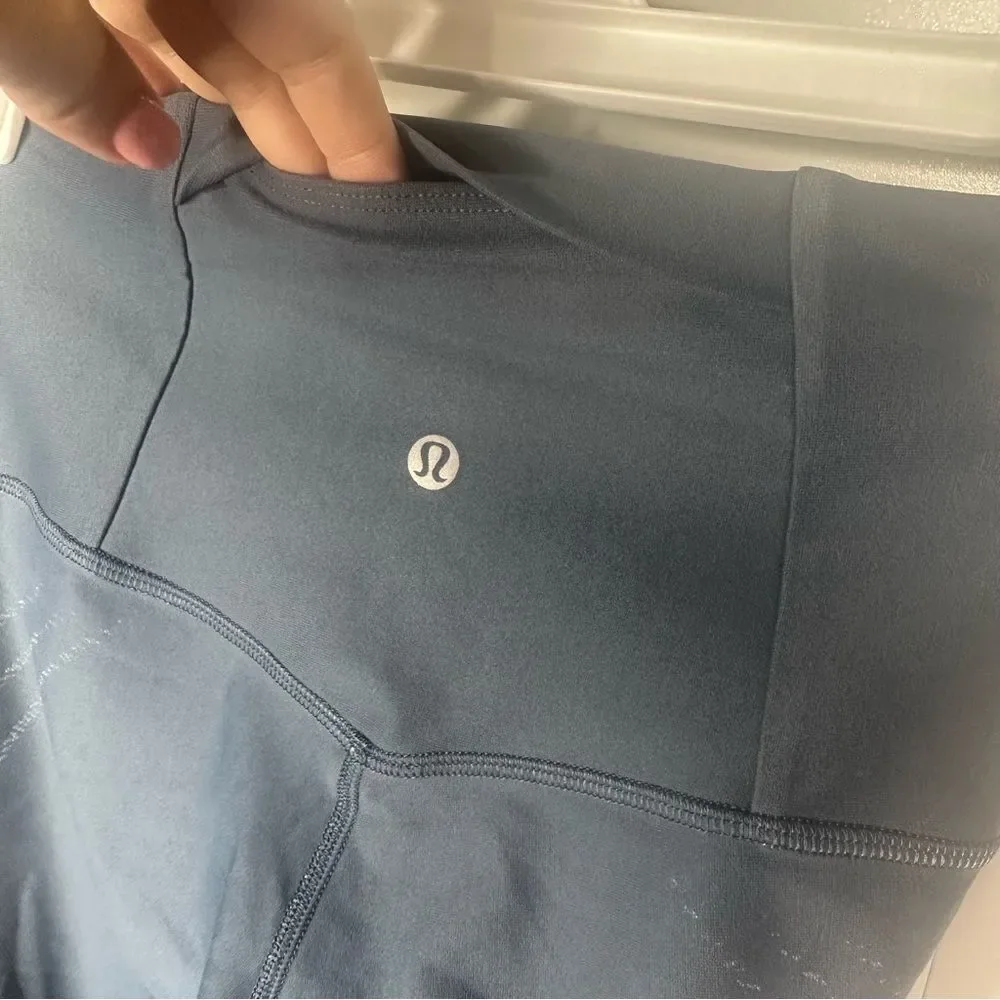 lululemon 4 Navy Cropped Leggings (b1)
